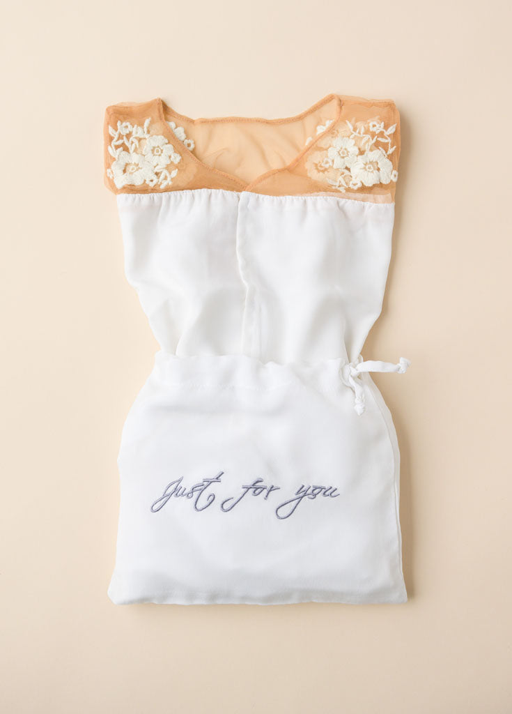 FLOWER GIRL- CHILDREN&#39;S HILDY ROBE- WHITE - Robed With Love